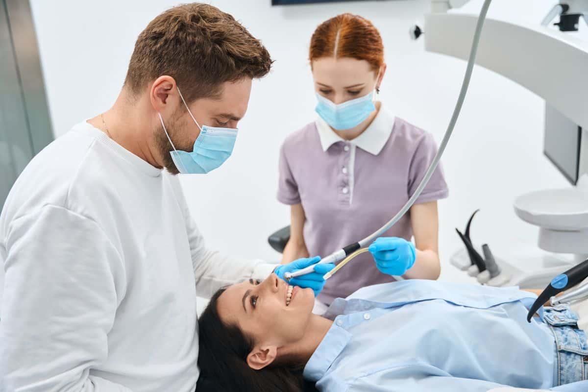 Signs You Might Need a Root Canal: Recognizing the Symptoms