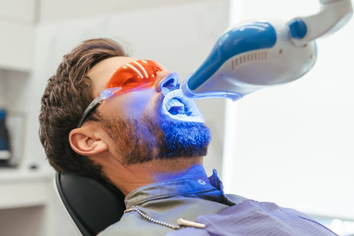 Teeth Whitening and Gum Health: A Dentist’s Perspective