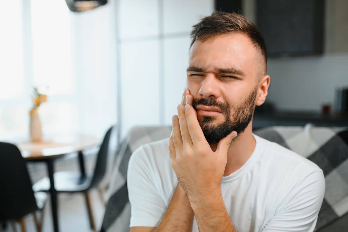 How to Get Rid of a Toothache Until You Can Visit for Emergency Care